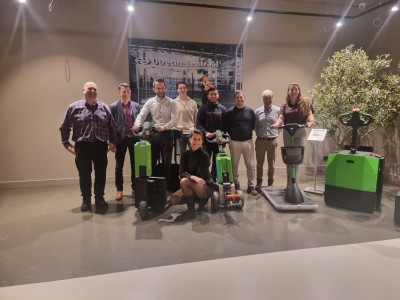 VISITA A NUESTRA MARCA MOVEXX